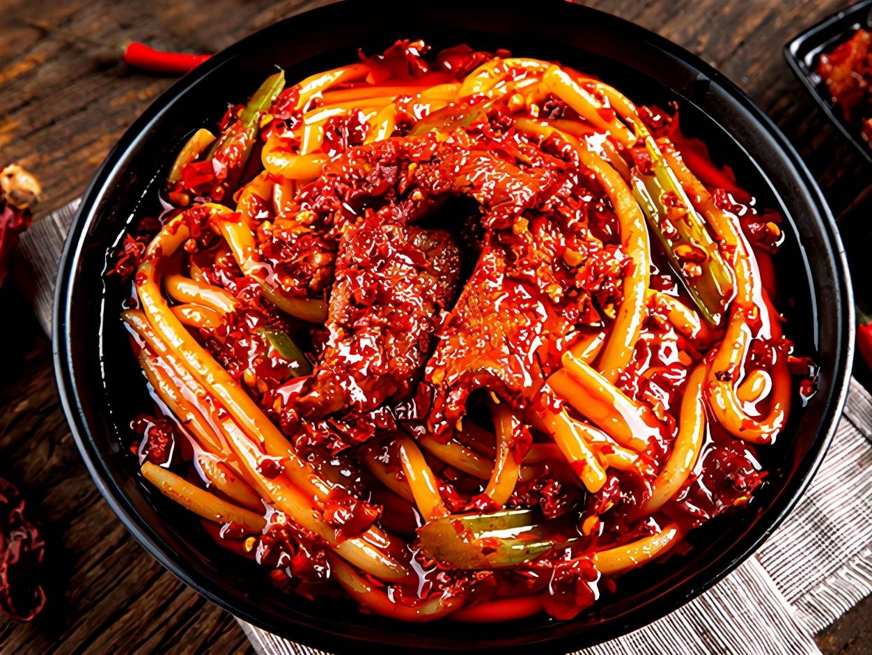 红极一时的新疆爆辣炒米粉真有那么辣吗自己在家能做吗