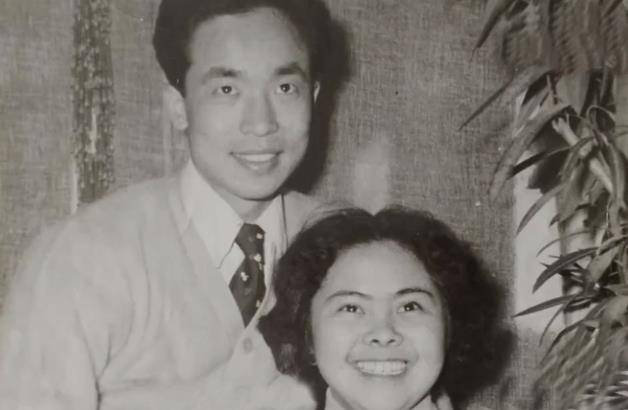 歌唱家李光曦娶富家女相伴65年生3女离世前只有不舍没有遗憾