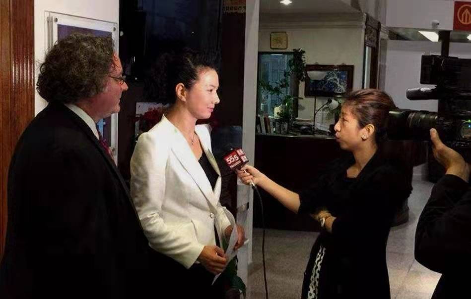 富有爱心的吴晓萍校长_钢琴_刘宁_大连