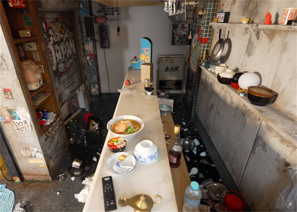 4级地震后,清理小公寓,锅碗瓢盆碎了一地,一片狼藉_小哥_厨房_损伤