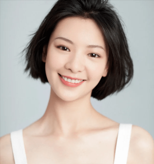 刘海梨形鼻却依然好看的女明星：邱天有清冷感，任敏被称作电影脸！！