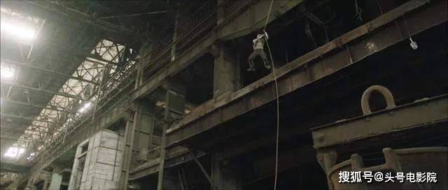 往事|8.8高分戏上新！配角转正，赵红兵回归，《东北往事》还是那狠味