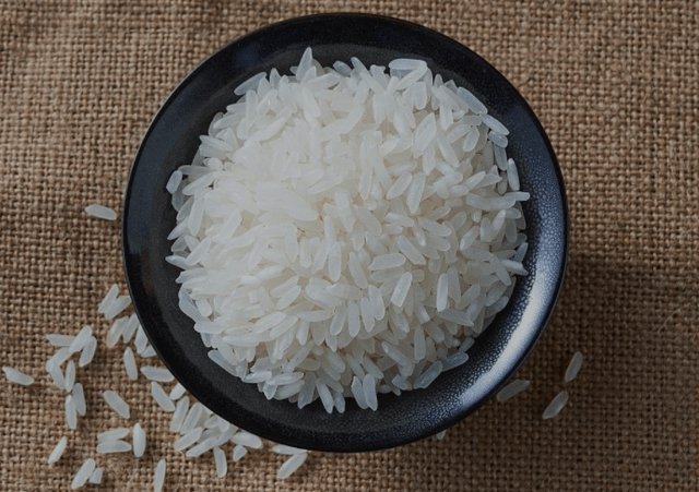 为何不吃米饭，体重会下降得很快？这种减肥方法可行吗？