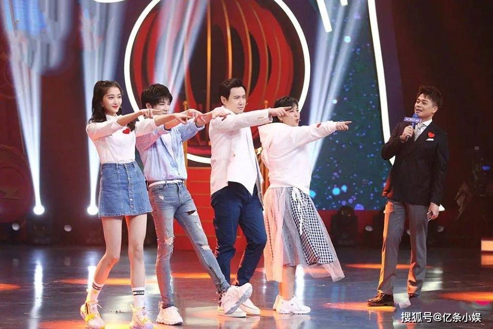 第五季|《极挑8》即将来临,继迪丽热巴之后,杨超越成第二位常驻女嘉宾