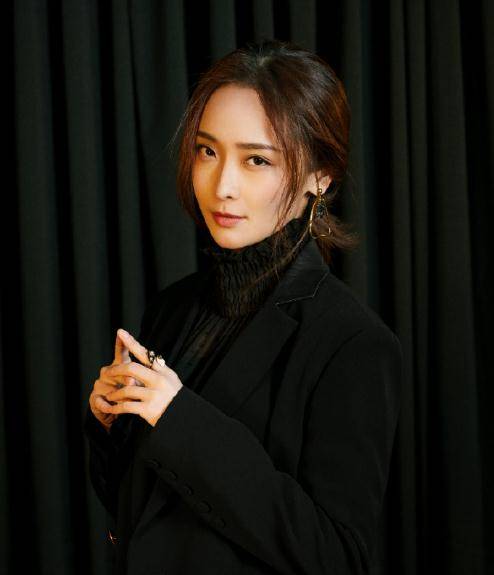 13年前力捧的这个女孩,至今还靠"颜值"吃饭_李曼_满城_电影