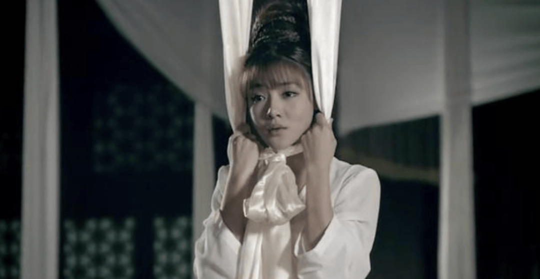 喜剧|打败汤唯，碾压袁泉，恩爱15年却突然宣布离婚：恭喜，终于轮到她红了！