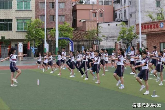 食品|“糊弄式早餐”悄悄蔓延，小学学生经常吃，父母却一点儿也没发觉
