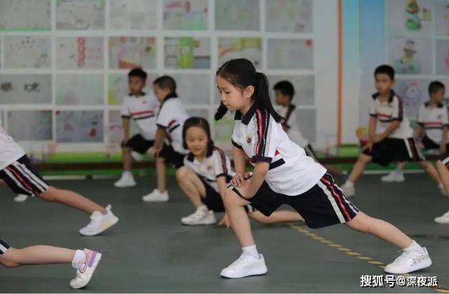 食品|“糊弄式早餐”悄悄蔓延，小学学生经常吃，父母却一点儿也没发觉