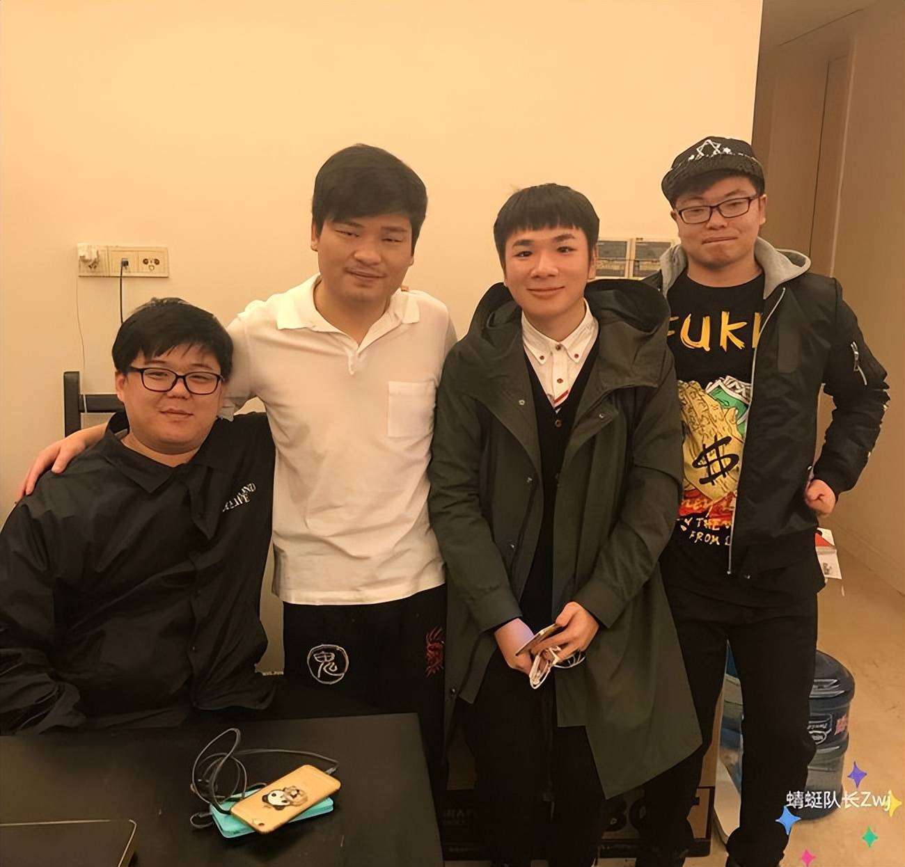 dota2蜀国黑店班子被打跑了longdd透露我们转战东南亚了