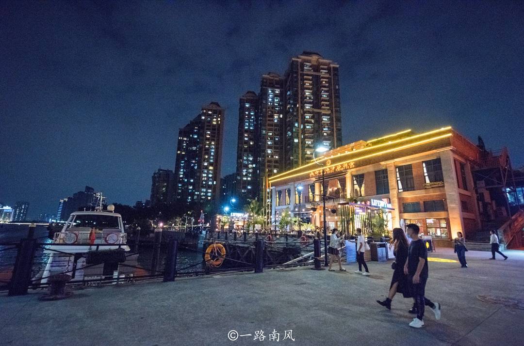 游客|隐藏在广州海珠区的网红打卡地，白天冷清，晚上热闹，你去过吗？