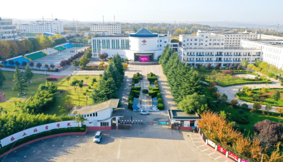 栉风沐雨玉汝于成深切缅怀西安海棠职业学院创始人王海棠院长