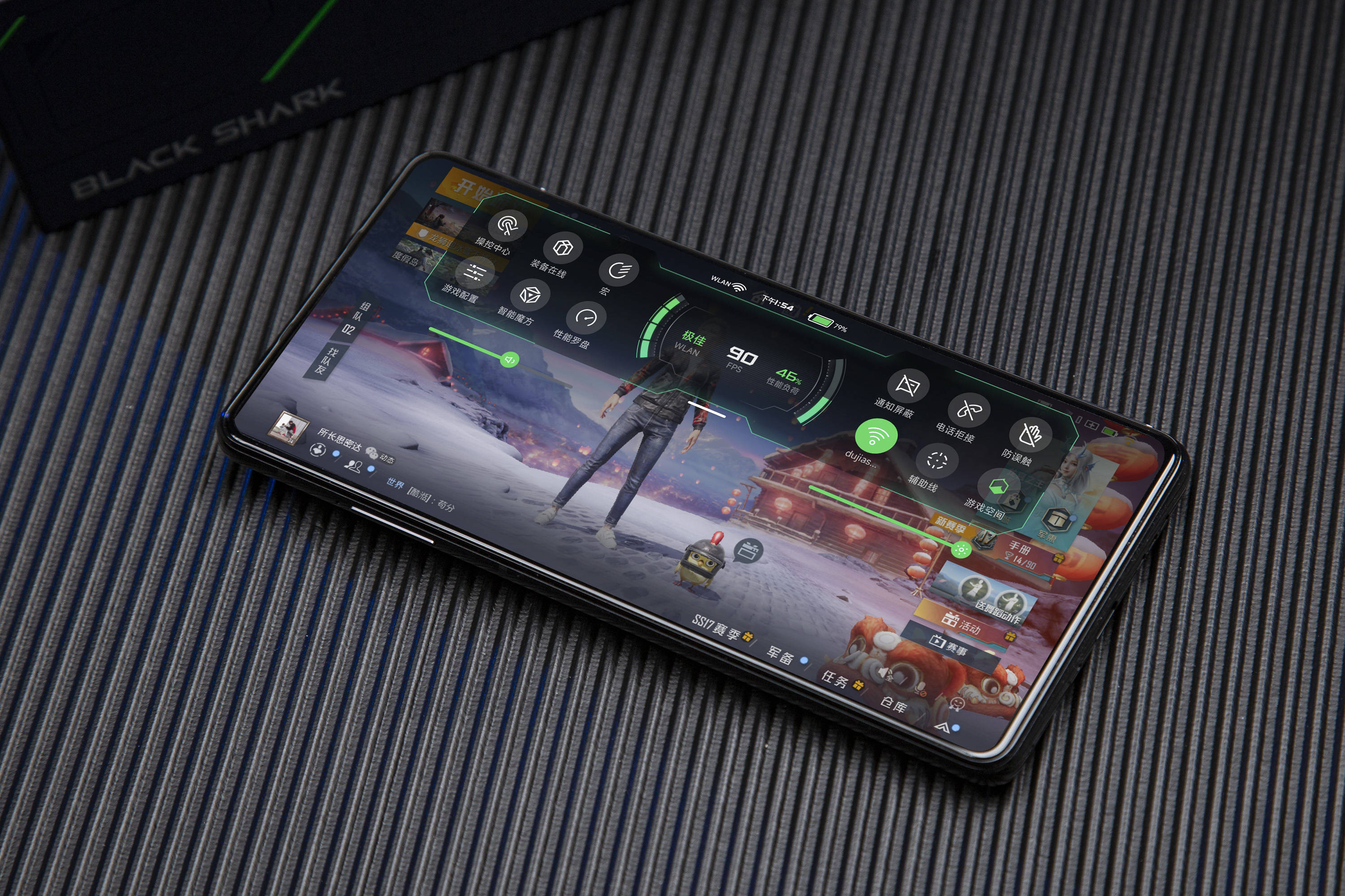 黑鲨5pro深度体验买手机送老婆鲨鲨酱陪你一起打游戏