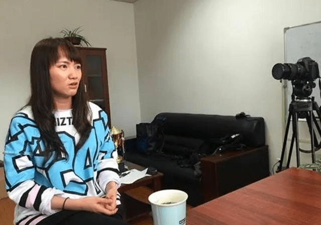 御驾亲征继王思聪之后lgd老板ruru注册成为和平精英职业选手