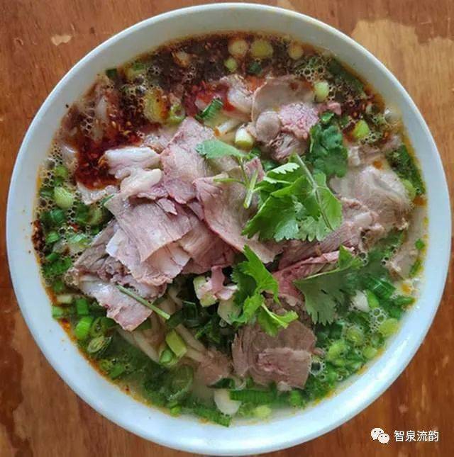 郭进拴雨中游三郎庙