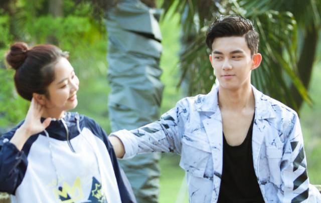 《旋风少女》走红,原来还演了《倚天屠龙记》,难怪这么眼熟_蒋依依