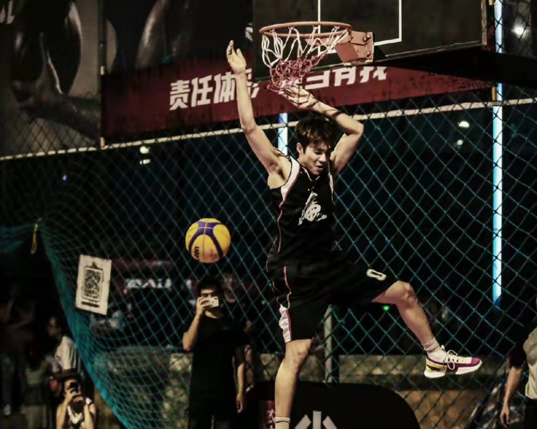 济南王贺篮球图片