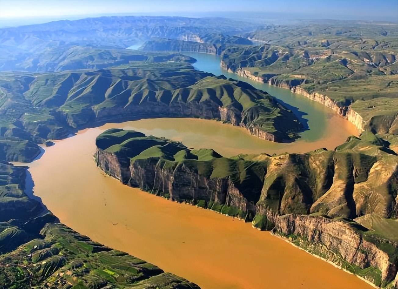 原创父亲将儿子扔进黄河自己也跳了下去几天后父亲浮出水面死而复生