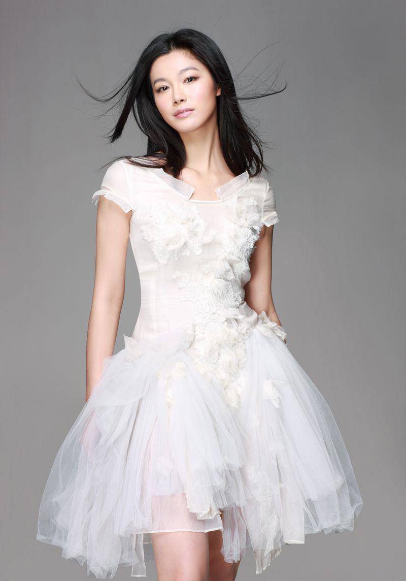 袁立那样的岩女郎,多少人为这部剧掉泪,剧中的罗晶晶被两个男人爱着