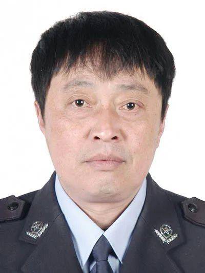 杨亚民生前系柘城县公安局出入境管理股副股长,2020年4月19日,新冠