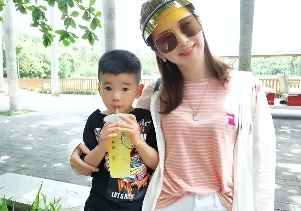 沈梦辰疑似怀孕,李湘欧弟婚姻破裂,芒果主持人感情状态大不相同_刘烨