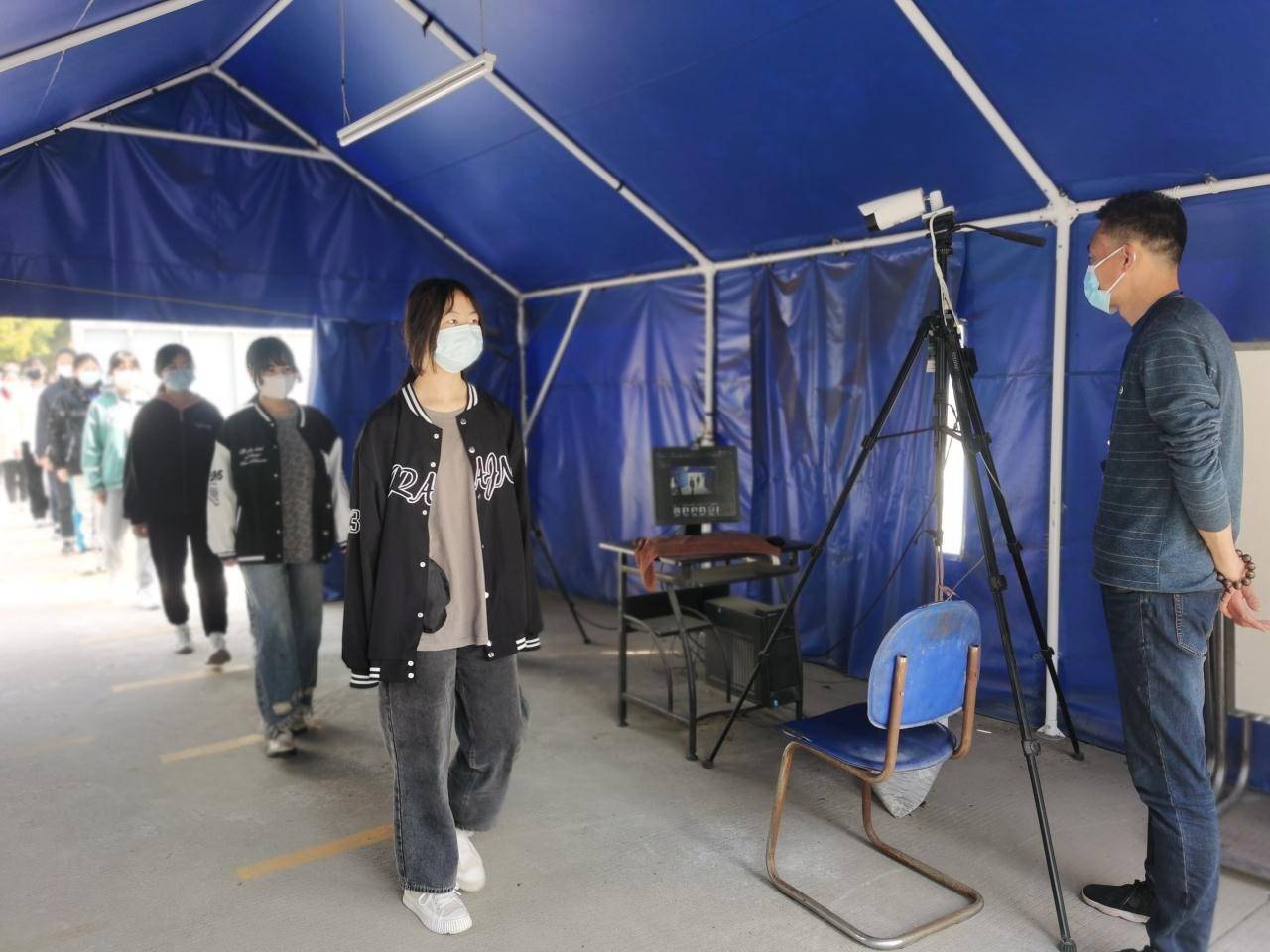 扬州市邗江区运西中学举行学生在校一日流程及异常情况应急处置演练