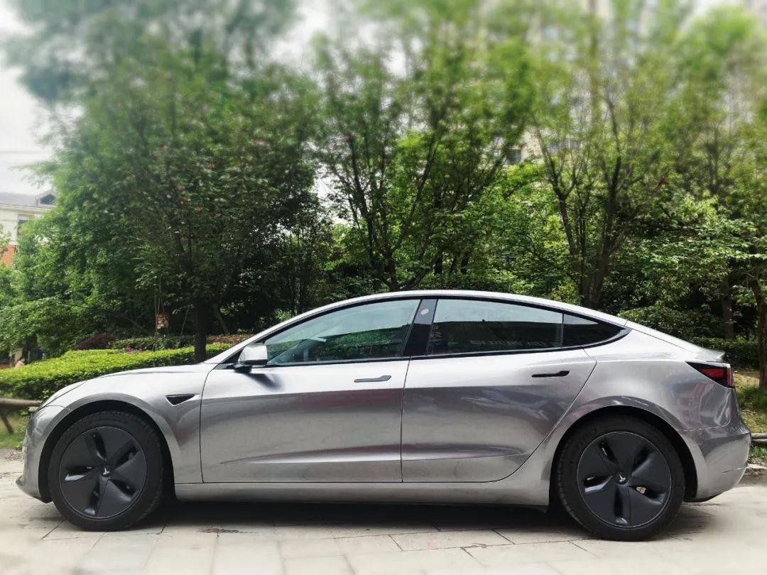 特斯拉model3改色丨液态金属银