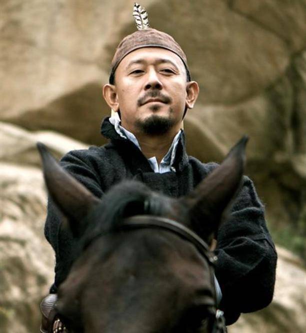 原创姜文一生没和母亲处好关系离世后的一封信才明白她的良苦用心