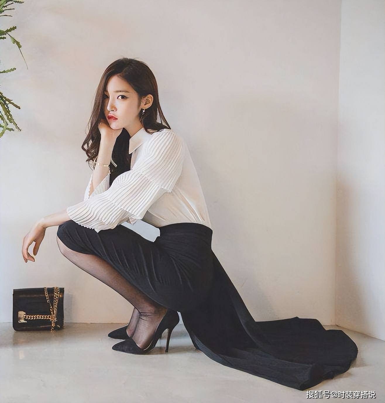 性感黑丝袜韩国气质女神玩转黑色丝袜气质穿搭值得参考