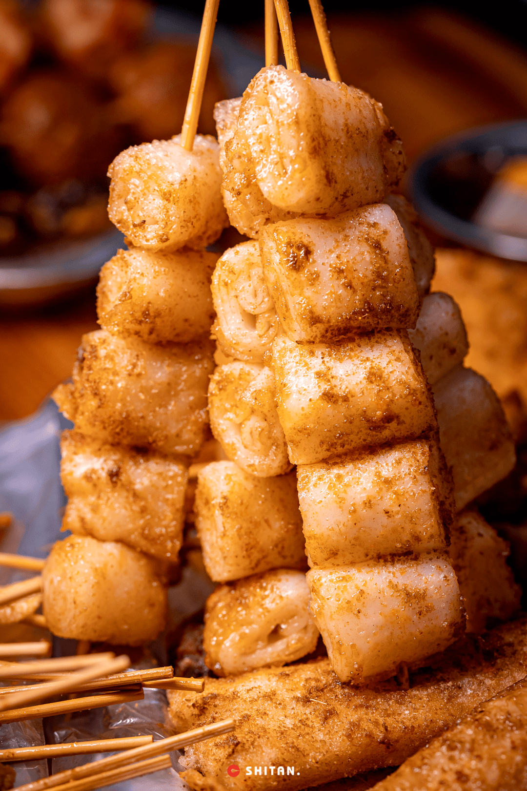 炸猪肠粉,也是潮汕的特色之一了.