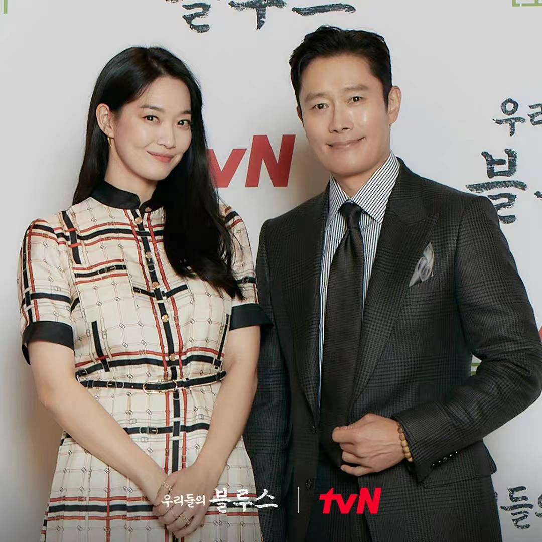 原创相恋七年金宇彬申敏儿罕见同台宣传新剧男方紧盯女友眼神拉丝