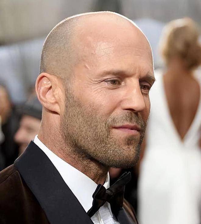 15位知名演员秃头前后对比照,有的更有魅力,有的一言难尽_头发_布鲁斯