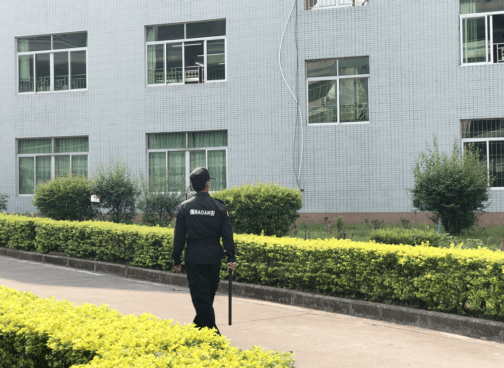 宏海保安走近宏海校园巡逻现场实录2022告诉你什么叫安全感