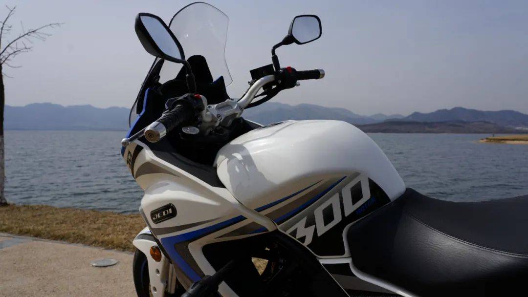 全新杰迪300多功能休旅车测评:动力平顺 600公里续航远行无忧_搜狐