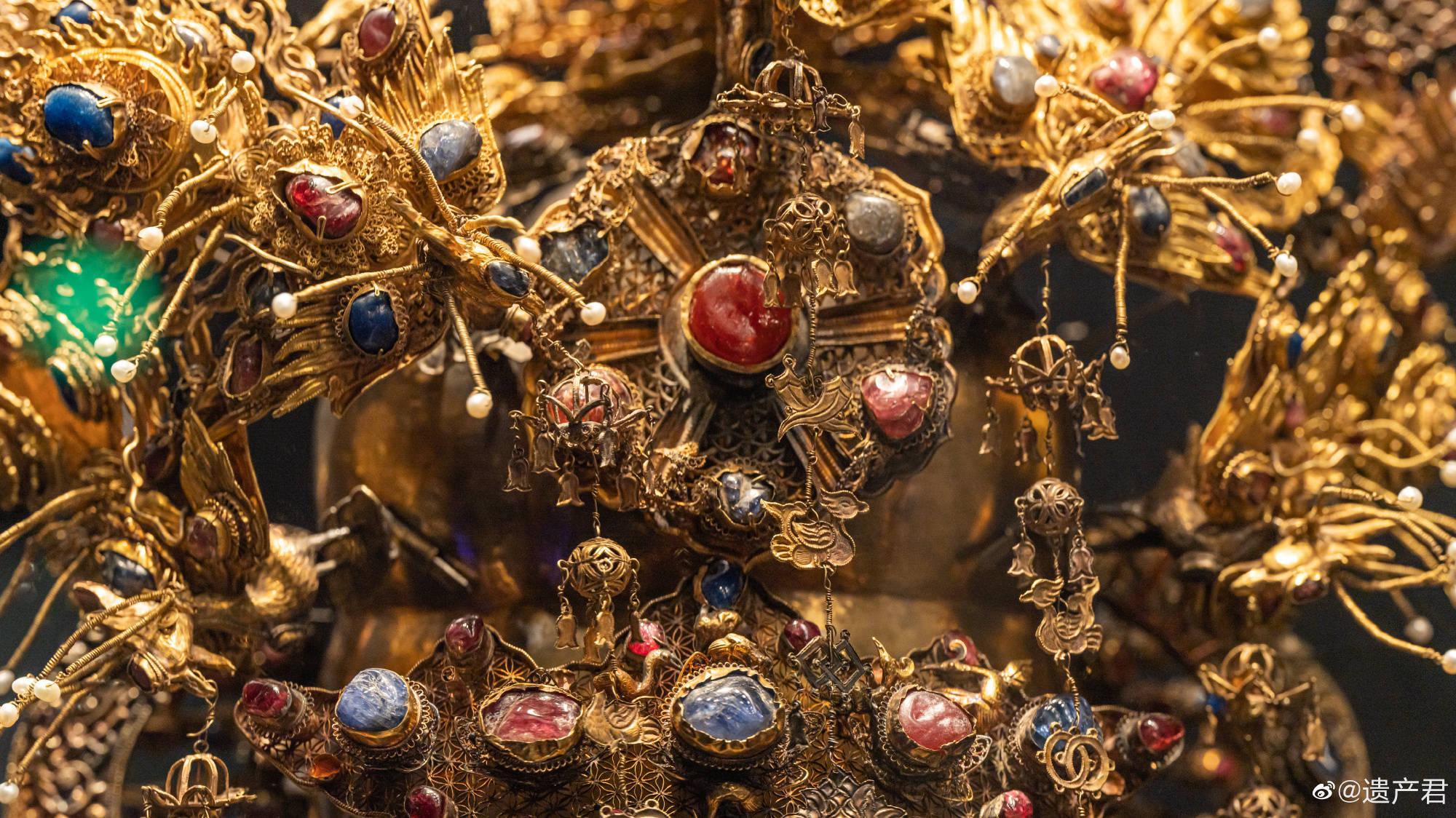 400多年前的纯金镶宝石凤冠，奢华无比_手机搜狐网