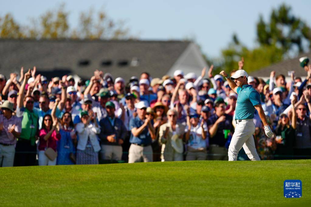 组图:美国高尔夫大师赛舍夫勒夺冠 伍兹气场足_选手_高尔夫球_比赛