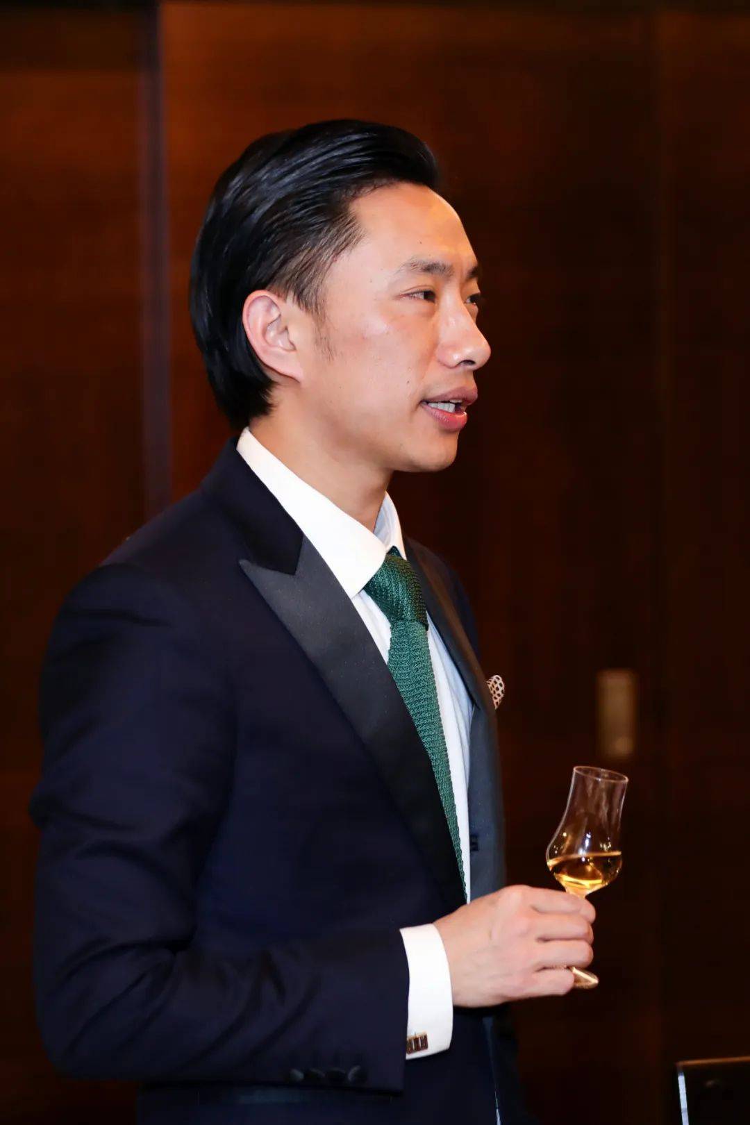 这其中就包括麒麟烈酒集团推出的kylinds中式威士忌和麒麟爵系列