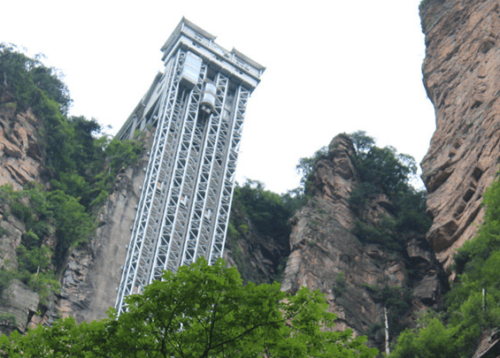 天门山垂直电梯图片