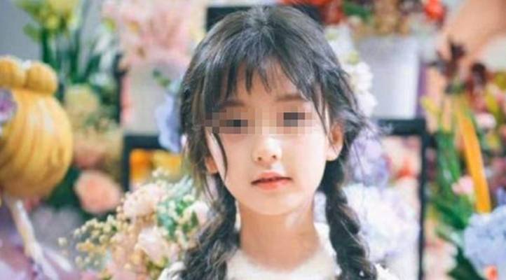 女儿越长越漂亮，爸爸怀疑非亲生，3次亲子鉴定后全家人瞠目结舌