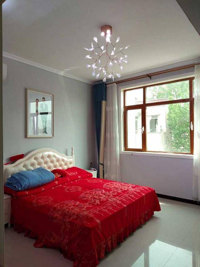 本来就简装的房子,现在变成温馨的家_装饰_装修_客厅