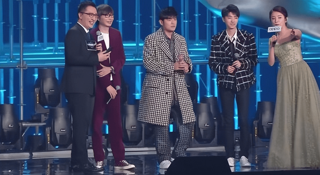 原创同为中生代实力男歌手为何周杰伦倒嗓严重林俊杰却越来越能唱