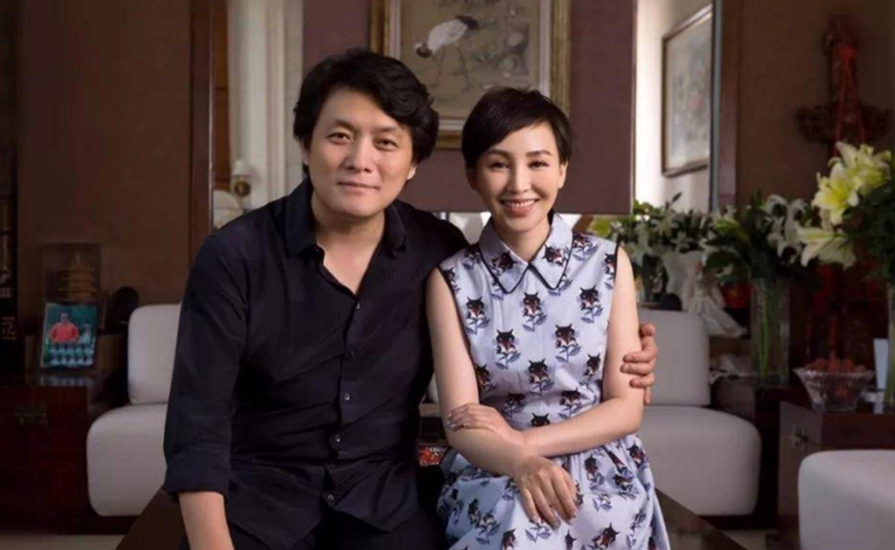 19岁跟导演北漂,裸婚住地下室连生3娃,丈夫用7部剧将她捧红_丽娜