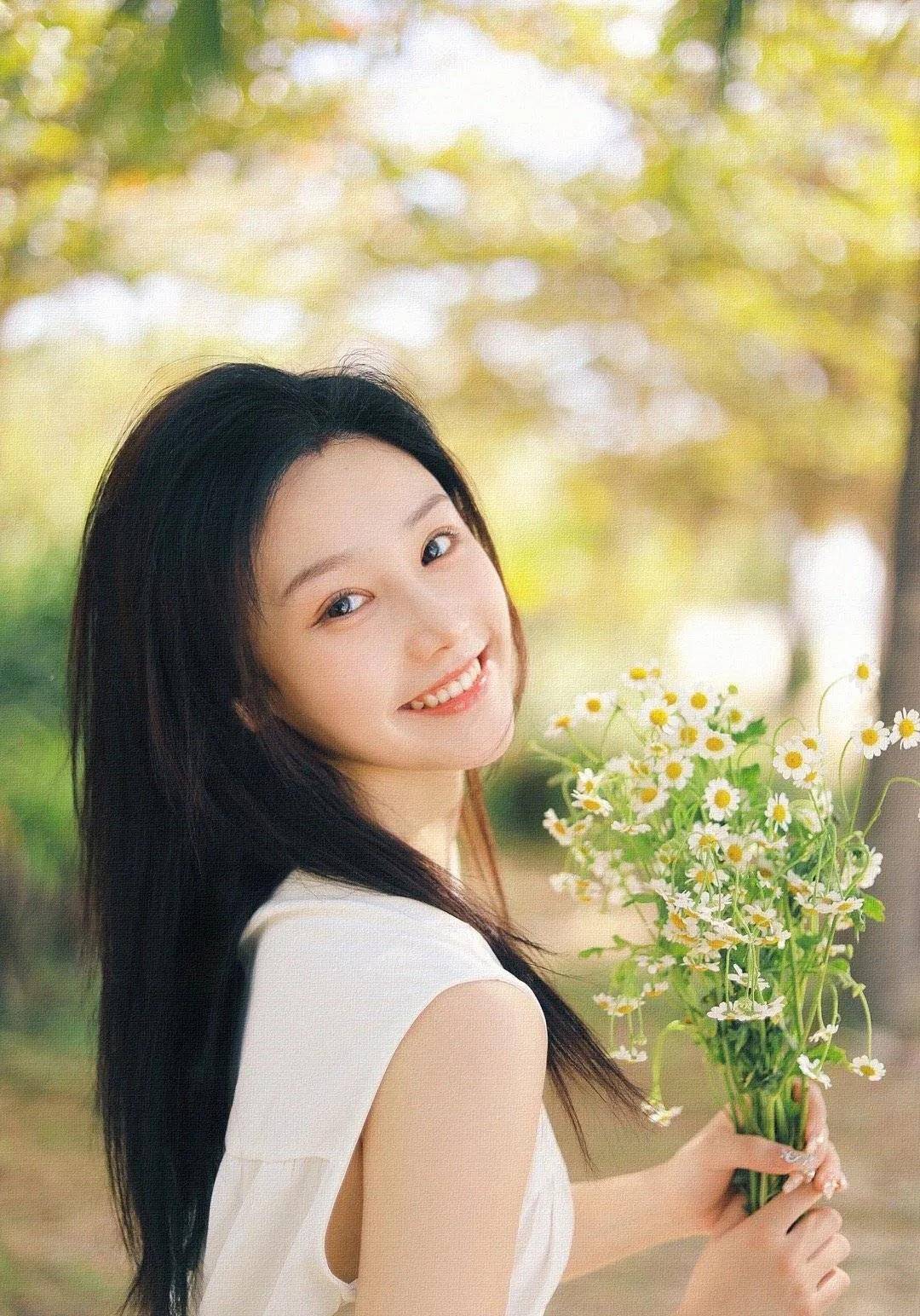 亭亭玉立国际范十足的长沙新生代女神艺人赵欣晨未来可期