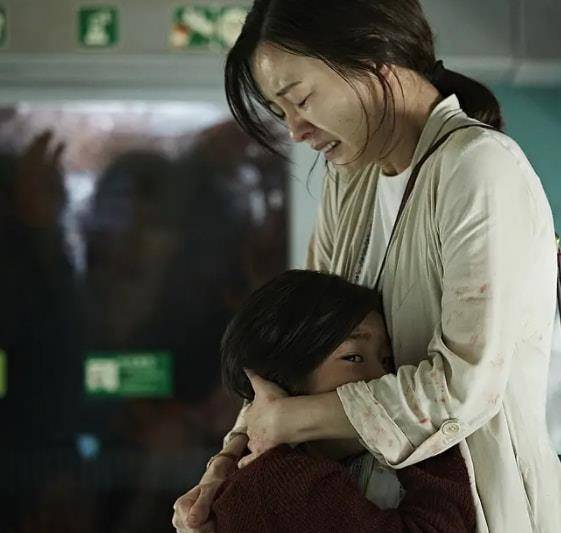 《釜山行》"秀安"近照曝光,妆容精致气质佳,女神范十足
