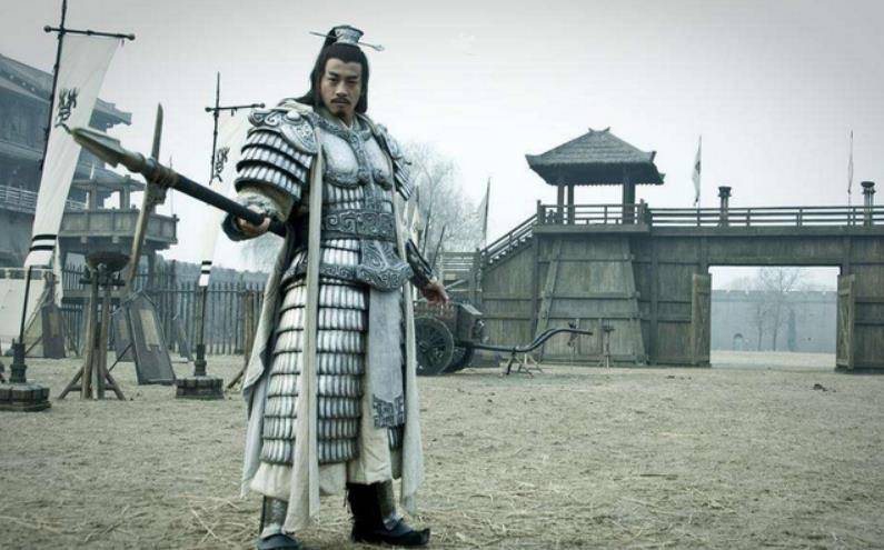 宋义用搏牛之虻教育项羽,项羽用贴身宝剑教训宋义_楚怀王_项梁_大将军