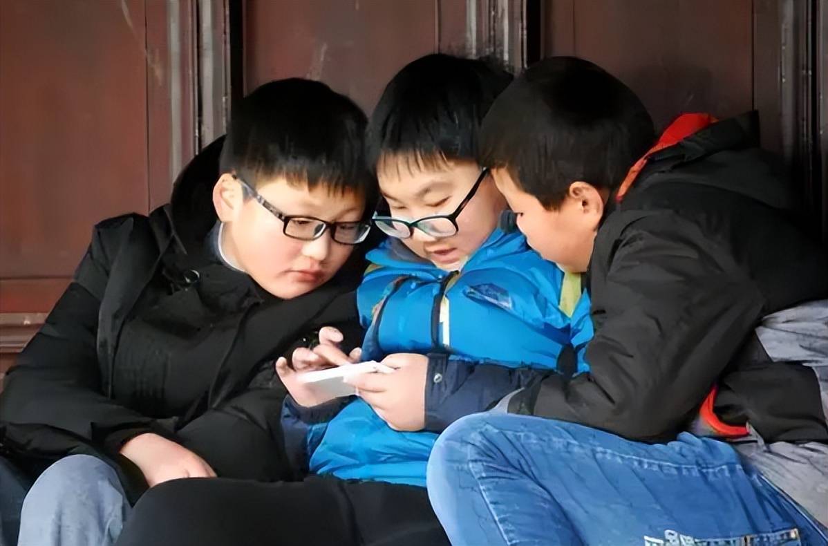 原创又一名学生离家后失踪逃课跳墙后杳无音信家长苦苦寻找未果