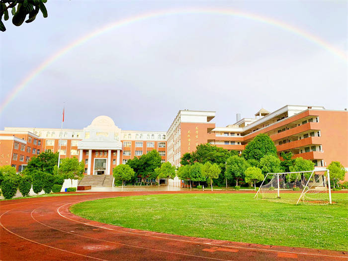 办学特色大观昆明高新区高新一中厚德明理博学多艺