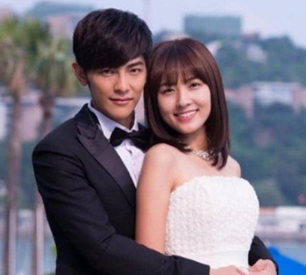 她是《夏家三千金》的孙晓菁,观众吐槽她丑,如今美出天际_郑罗茜_角色