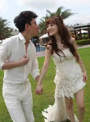 原创李小璐和贾乃亮又传复合三个原因说明此消息的不可靠性