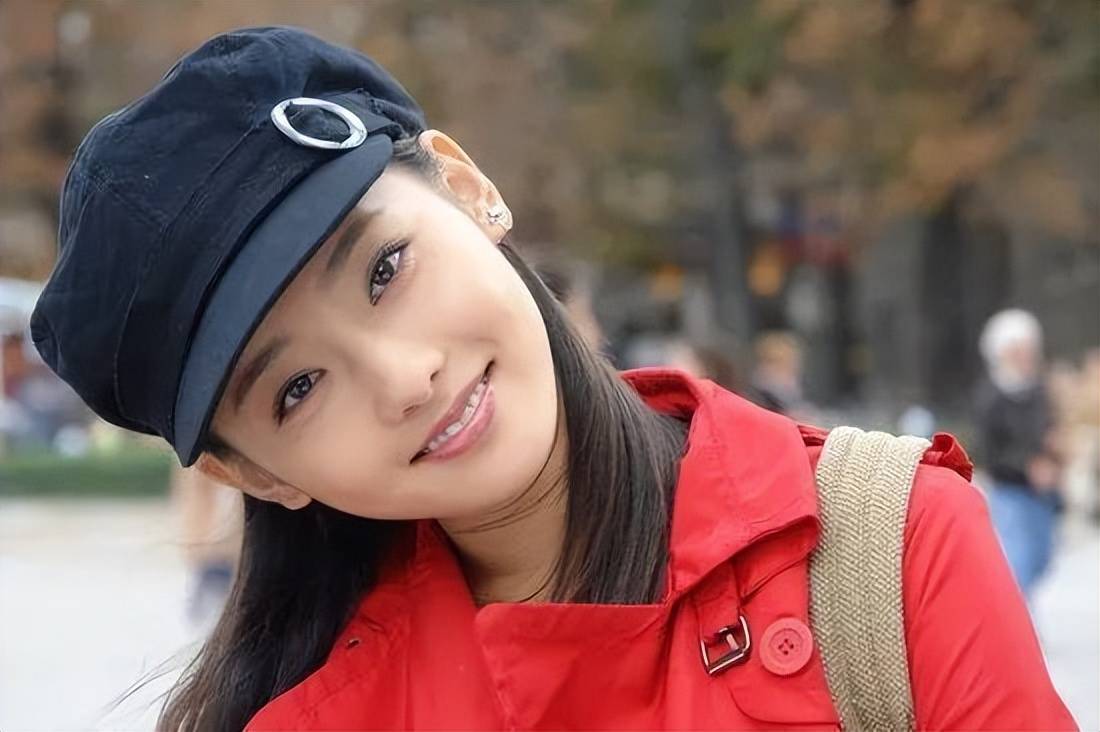 成功获得"紫菱"选角的总冠军后,张嘉倪作为"紫菱"的扮演者,开始进入