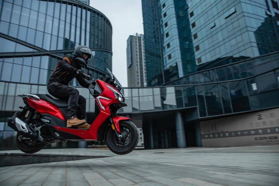 大阳发布15790元起vrc15031990元tcs版adv350更有150踏板升级又让利